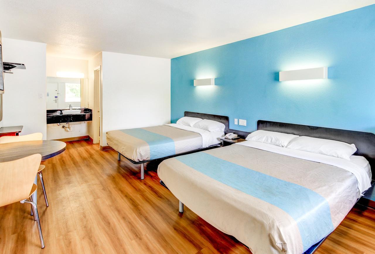 Motel 6 Waco - Lacy Lakeview Bellmead Zewnętrze zdjęcie