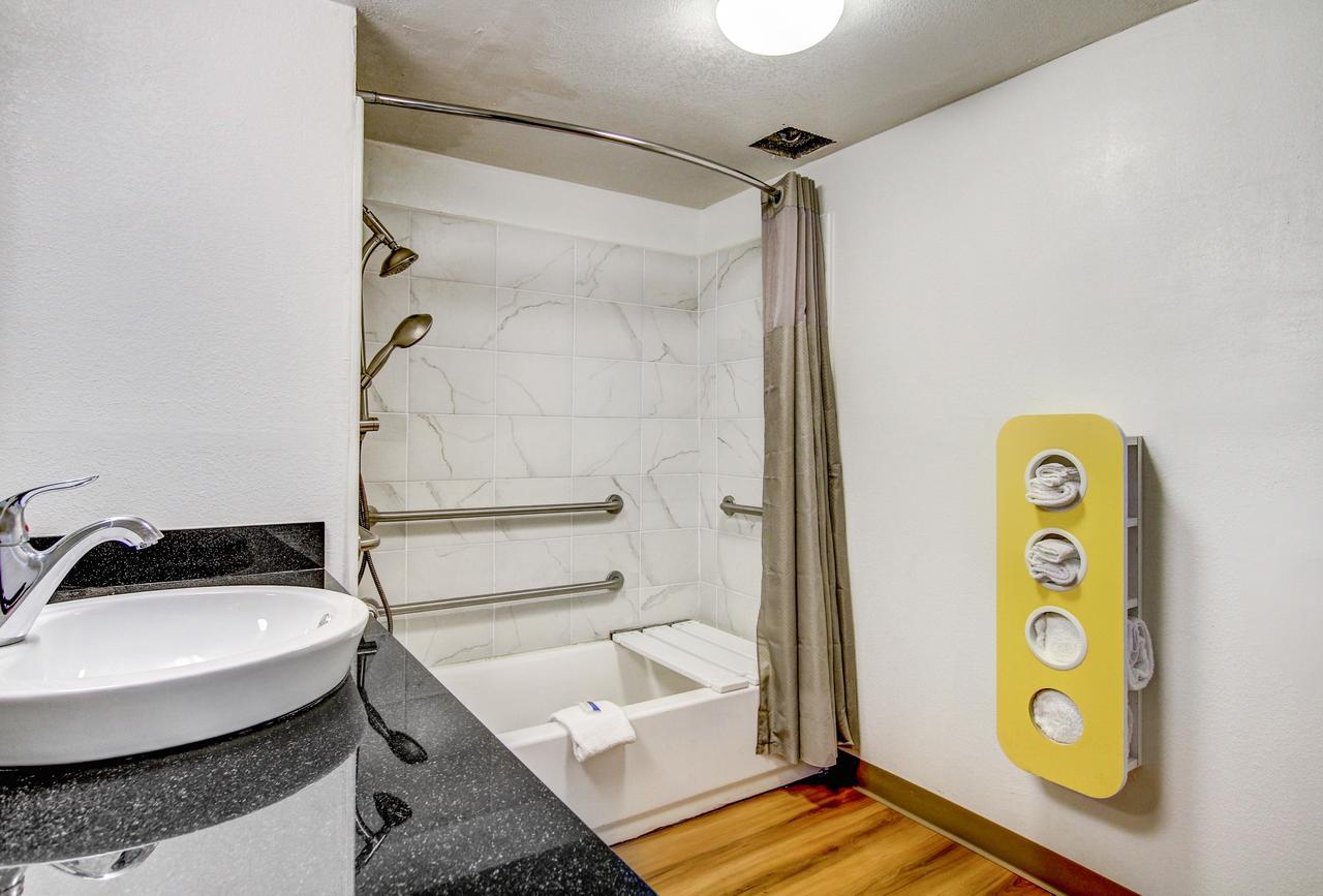 Motel 6 Waco - Lacy Lakeview Bellmead Zewnętrze zdjęcie