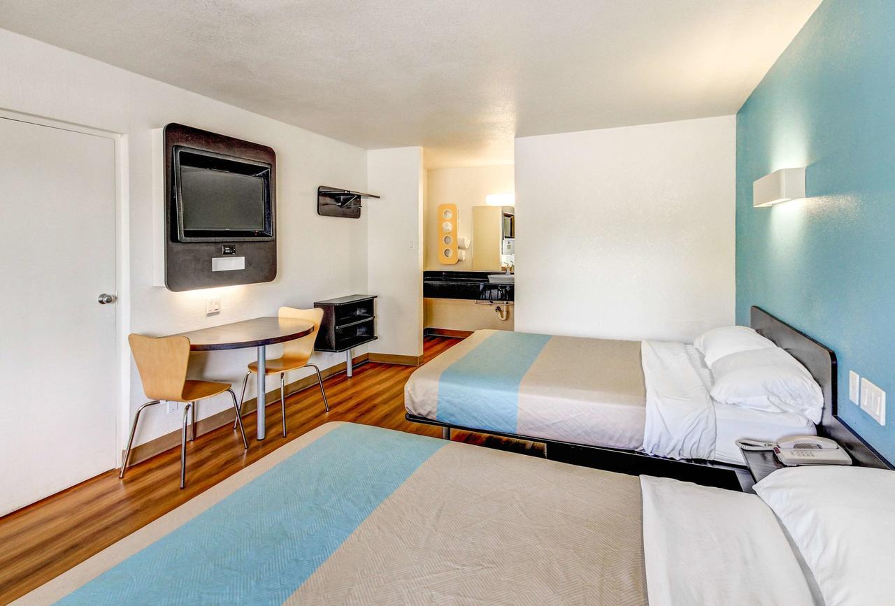 Motel 6 Waco - Lacy Lakeview Bellmead Zewnętrze zdjęcie